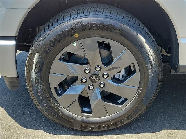 Photo of 2025 Iconic Silver Metallic Ford F-150 Lightning
