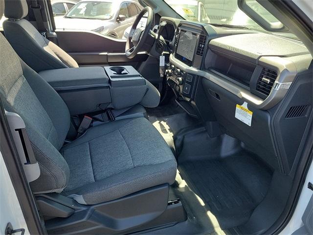 Photo of 2025 Oxford White Ford F-150