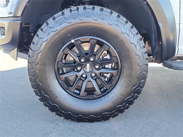 Photo of 2025 Oxford White Ford F-150
