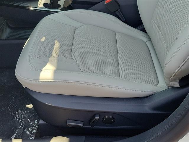 Photo of 2025 Star White Ford Mustang Mach-E