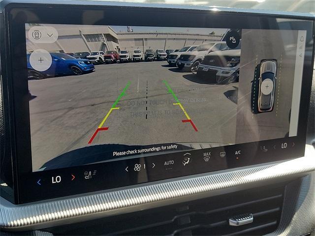 Photo of 2025 Star White Ford Explorer
