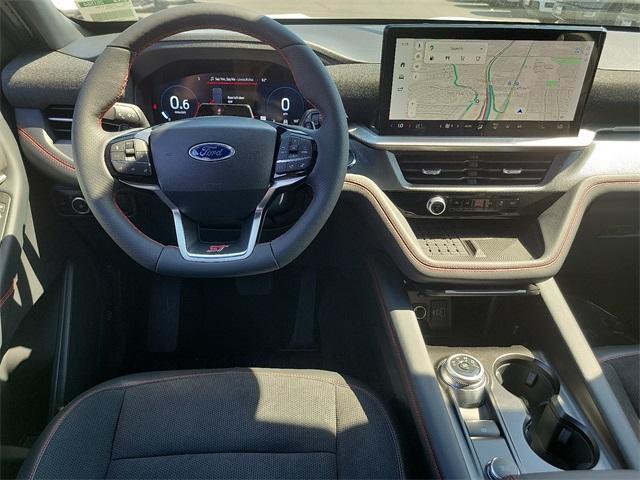 Photo of 2025 Star White Ford Explorer