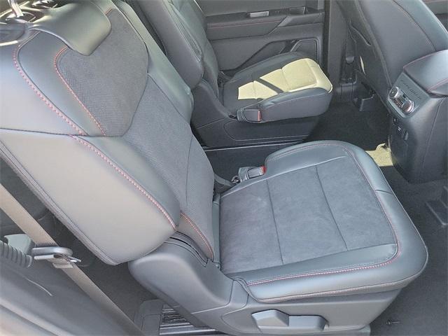 Photo of 2025 Star White Ford Explorer