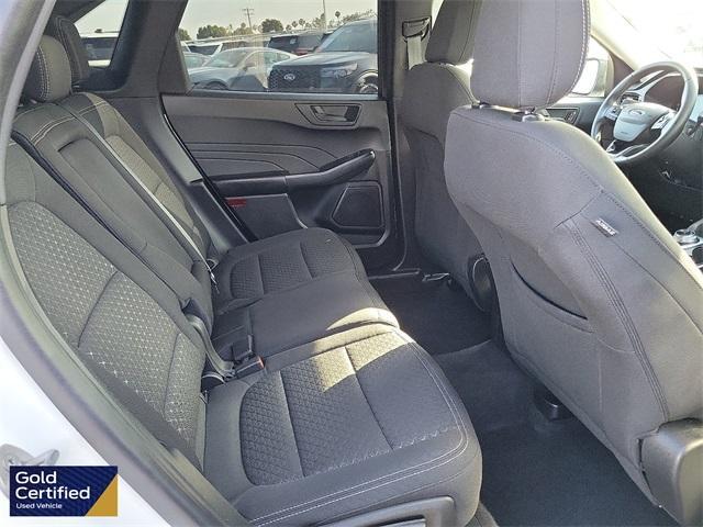 Photo of 2023 Star White Ford Escape