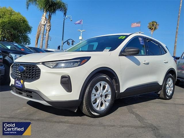 Photo of 2023 Star White Ford Escape