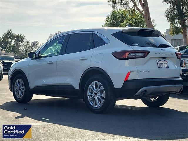 Photo of 2023 Star White Ford Escape