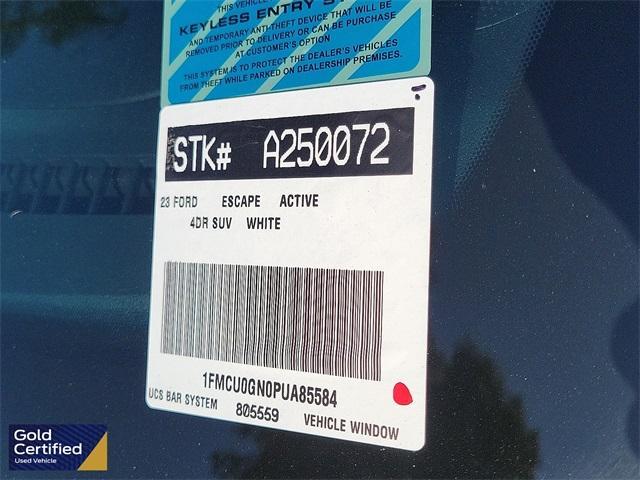 Photo of 2023 Star White Ford Escape