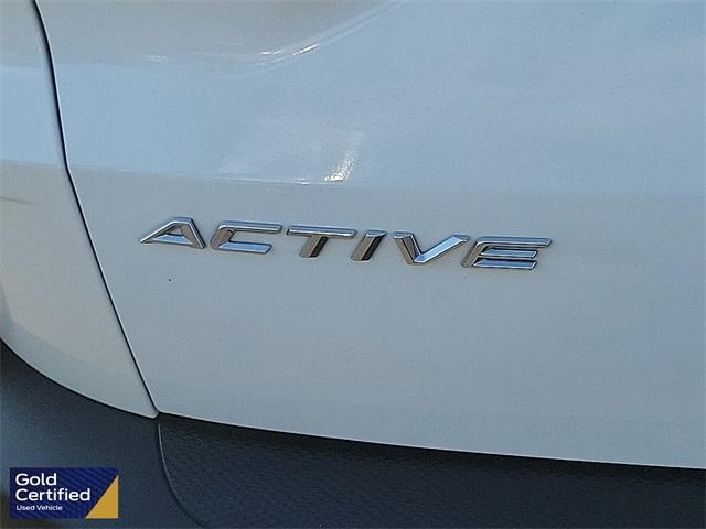 Photo of 2023 Star White Ford Escape