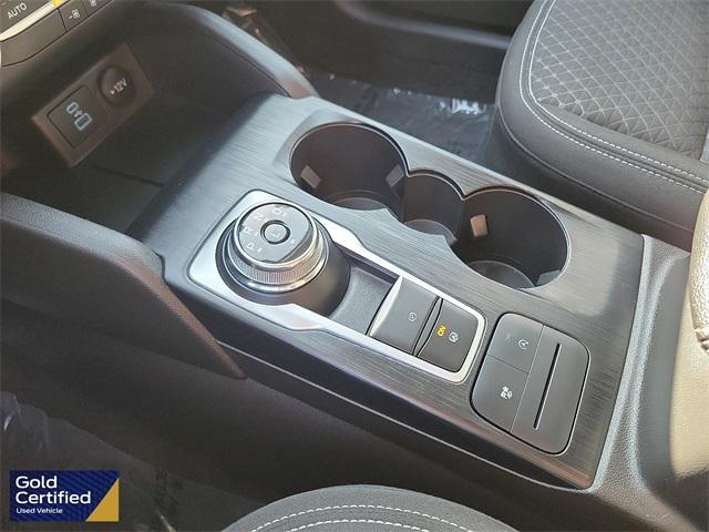 Photo of 2023 Star White Ford Escape