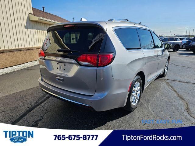 Photo of 2020 Billet Silver Metallic Clearcoat Chrysler Pacifica