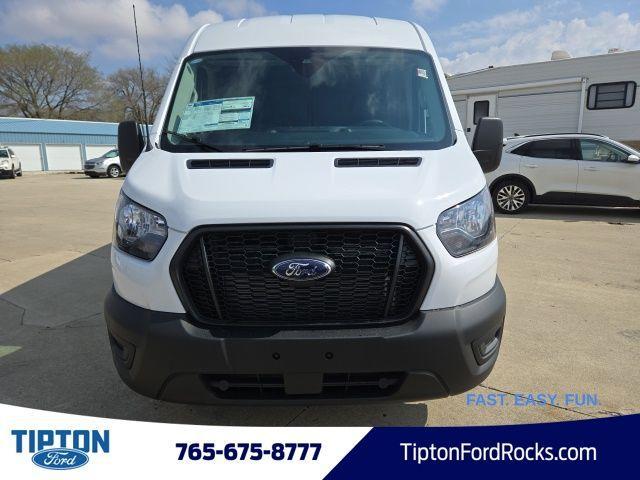 Photo of 2025 Oxford White Ford Transit-250