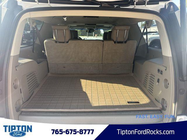 Photo of 2017 Iridescent Pearl Tricoat Chevrolet Suburban