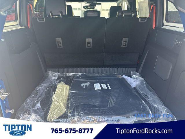 Photo of 2025 Blue Metallic Ford Bronco