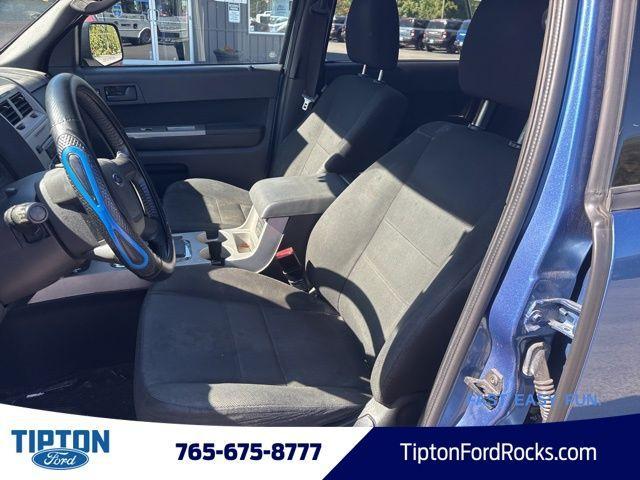 Photo of 2009 Sport Blue Clearcoat Metallic Ford Escape