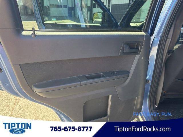 Photo of 2009 Sport Blue Clearcoat Metallic Ford Escape