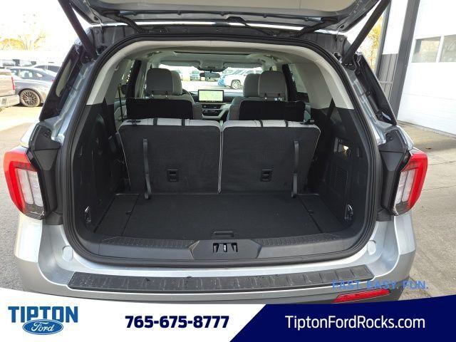 Photo of 2025 Iconic Silver Metallic Ford Explorer