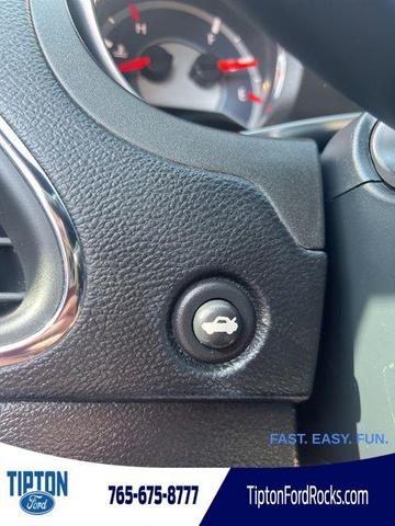 Photo of 2014 Bright White Clearcoat Chrysler 200