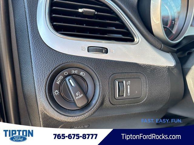 Photo of 2018 Pitch Black Clearcoat Dodge Journey