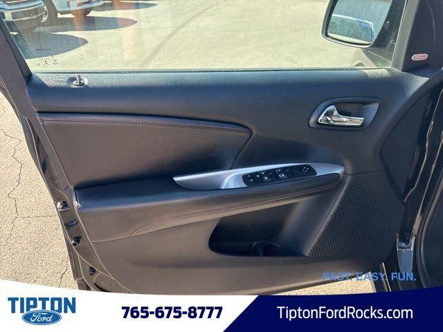 Photo of 2018 Pitch Black Clearcoat Dodge Journey