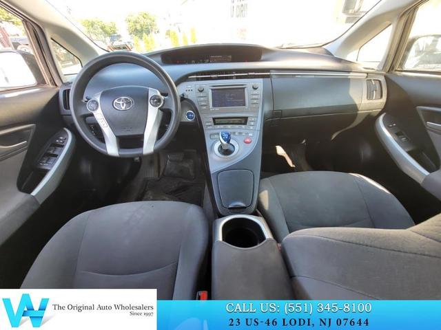 Photo of 2014 Black Toyota Prius