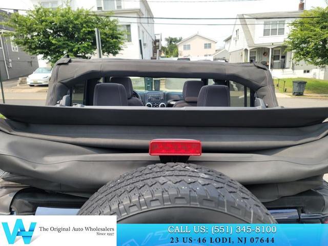 Photo of 2013 True Blue Pearlcoat Jeep Wrangler Unlimited