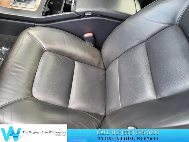 Photo of 2010 Electric Silver Metallic Volvo XC70