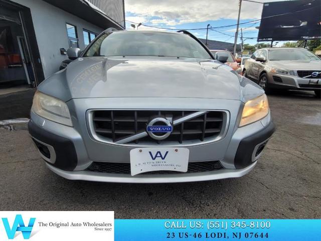Photo of 2010 Electric Silver Metallic Volvo XC70