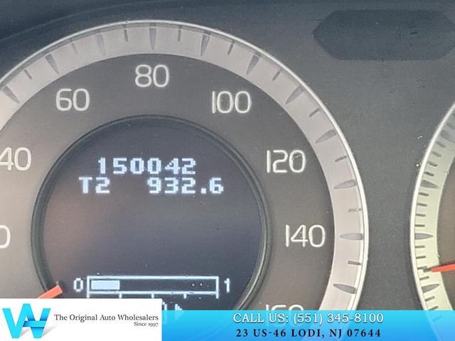 Photo of 2010 Electric Silver Metallic Volvo XC70