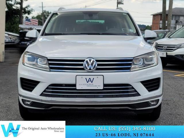 Photo of 2015 Pure White Volkswagen Touareg