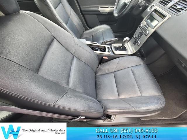 Photo of 2010 Titanium Gray Metallic Volvo S40
