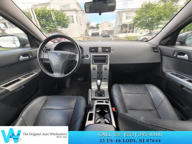 Photo of 2010 Titanium Gray Metallic Volvo S40