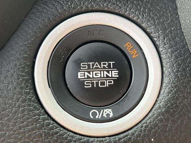 Photo of 2022 Redline 2 Coat Pearl RAM 1500