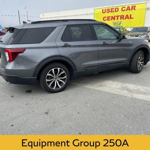 Photo of 2022 Carbonized Gray Metallic Ford Explorer