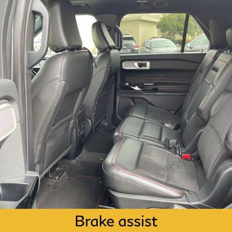 Photo of 2022 Carbonized Gray Metallic Ford Explorer
