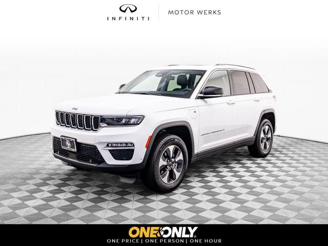 Photo of 2023 Bright White Clearcoat Jeep Grand Cherokee 4xe