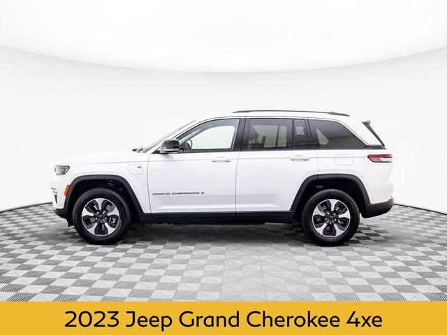 Photo of 2023 Bright White Clearcoat Jeep Grand Cherokee 4xe