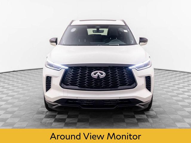 Photo of 2025 Majestic White INFINITI QX60