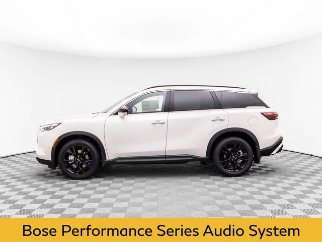 Photo of 2025 Majestic White INFINITI QX60