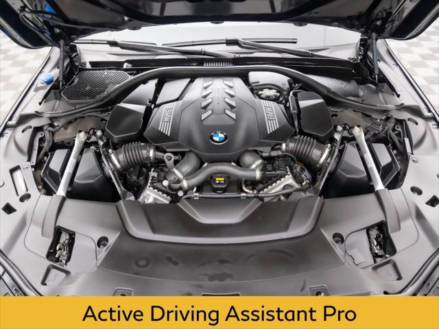 Photo of 2022 Black Sapphire Metallic BMW 750