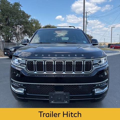 Photo of 2023 Diamond Black Crystal Pearlcoat Jeep Wagoneer