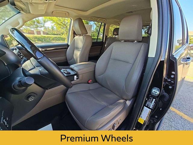 Photo of 2023 Black Lexus GX 460