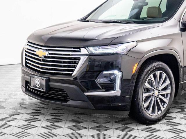 Photo of 2023 Mosaic Black Metallic Chevrolet Traverse