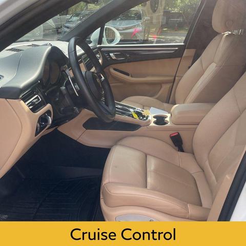 Photo of 2023 White Porsche Macan
