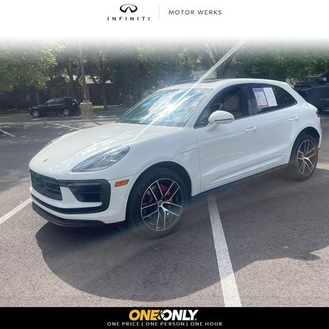 Photo of 2023 White Porsche Macan