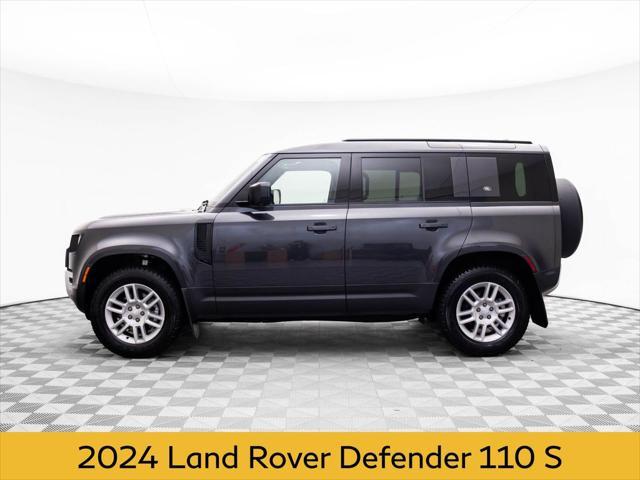 Photo of 2024 Gray Land Rover Defender