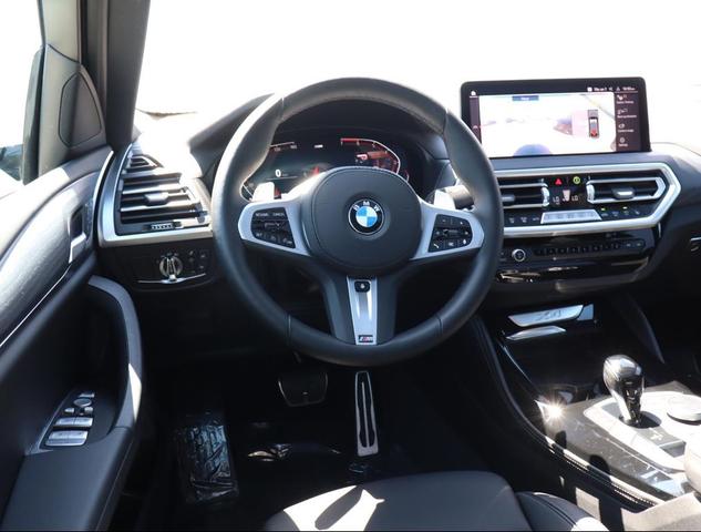 Photo of 2025 Brooklyn Grey Metallic BMW X4
