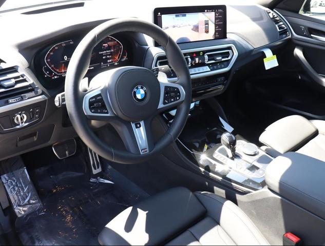 Photo of 2025 Brooklyn Grey Metallic BMW X4