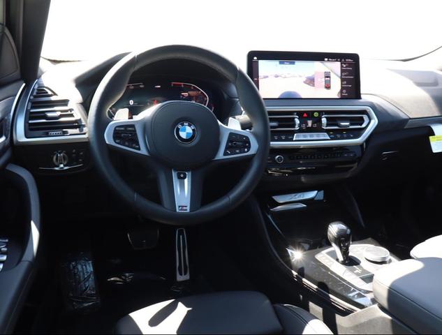 Photo of 2025 Brooklyn Grey Metallic BMW X4