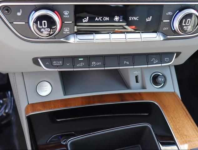 Photo of 2021 Daytona Gray Pearl Effect Audi Q5