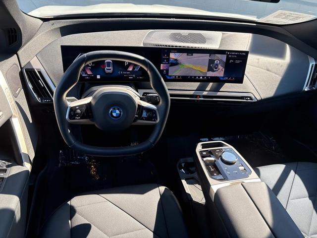 Photo of 2025 Mineral White Metallic BMW iX